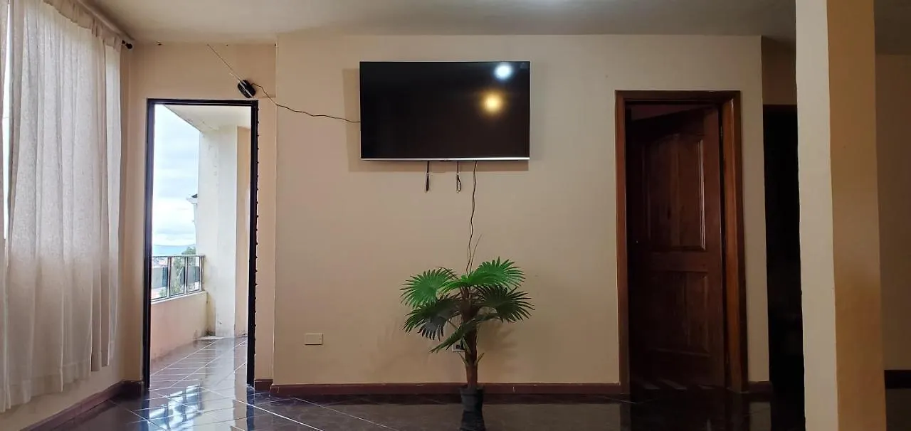 Apartment Departamento En Cuenca, 3 Habitaciones Y Parqueo Gratis