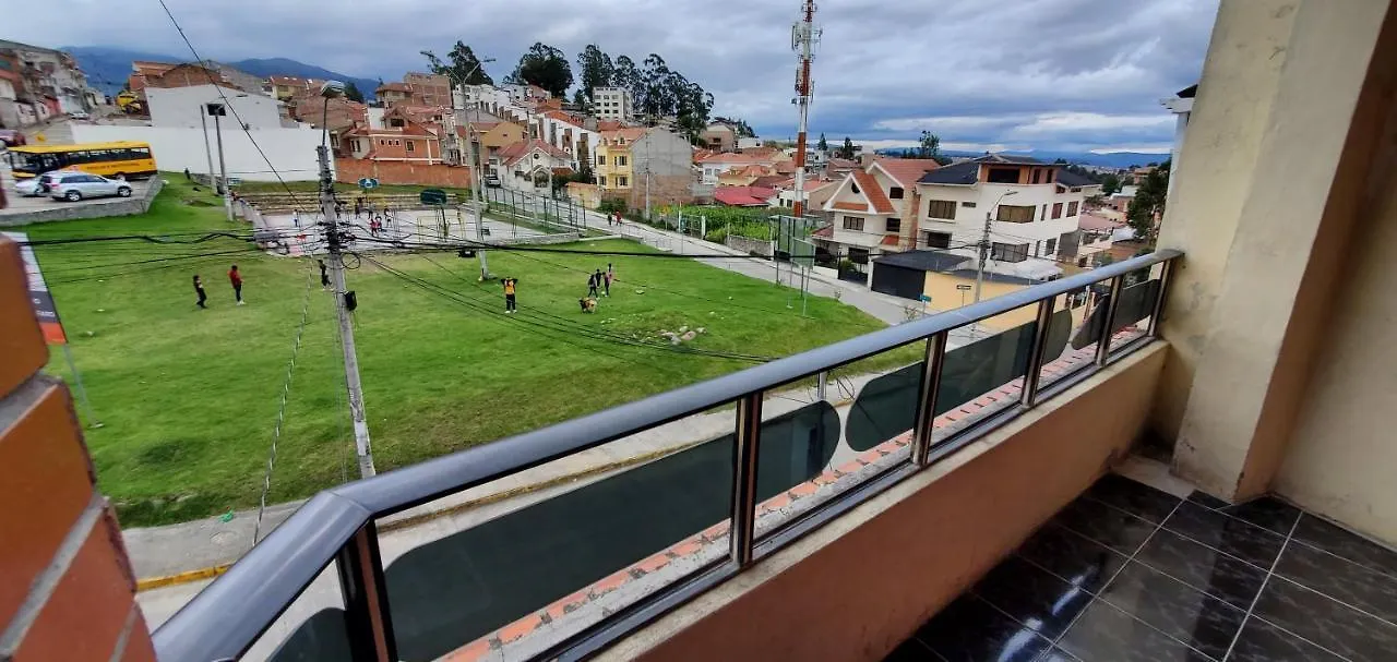 Apartment Departamento En Cuenca, 3 Habitaciones Y Parqueo Gratis